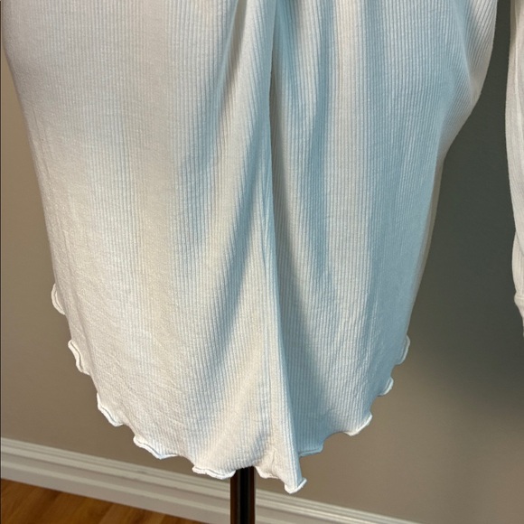 FREE PEOPLE Medium Ivory Shimmy Shake Top Deep V-Back Boho Oversized Casual - Picture 9 of 14